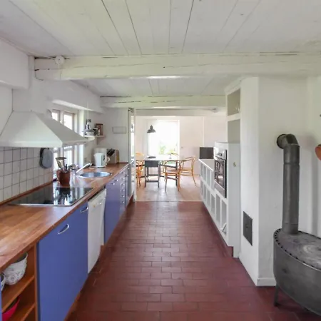 Holiday Hela - 1km From The Sea By Interhome